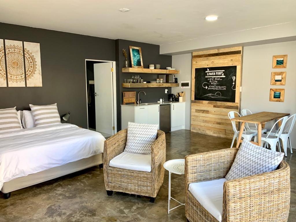 Lower Point Surf Studio 2 Jeffreys Bay Exterior photo